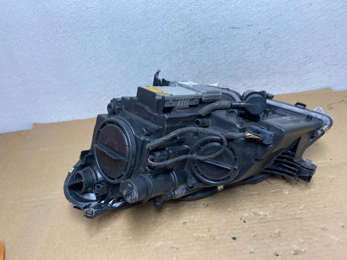 2006 - 2011 Mercedes W219 CLS500 Right Passenger Xenon Headlight AD4023 DW7