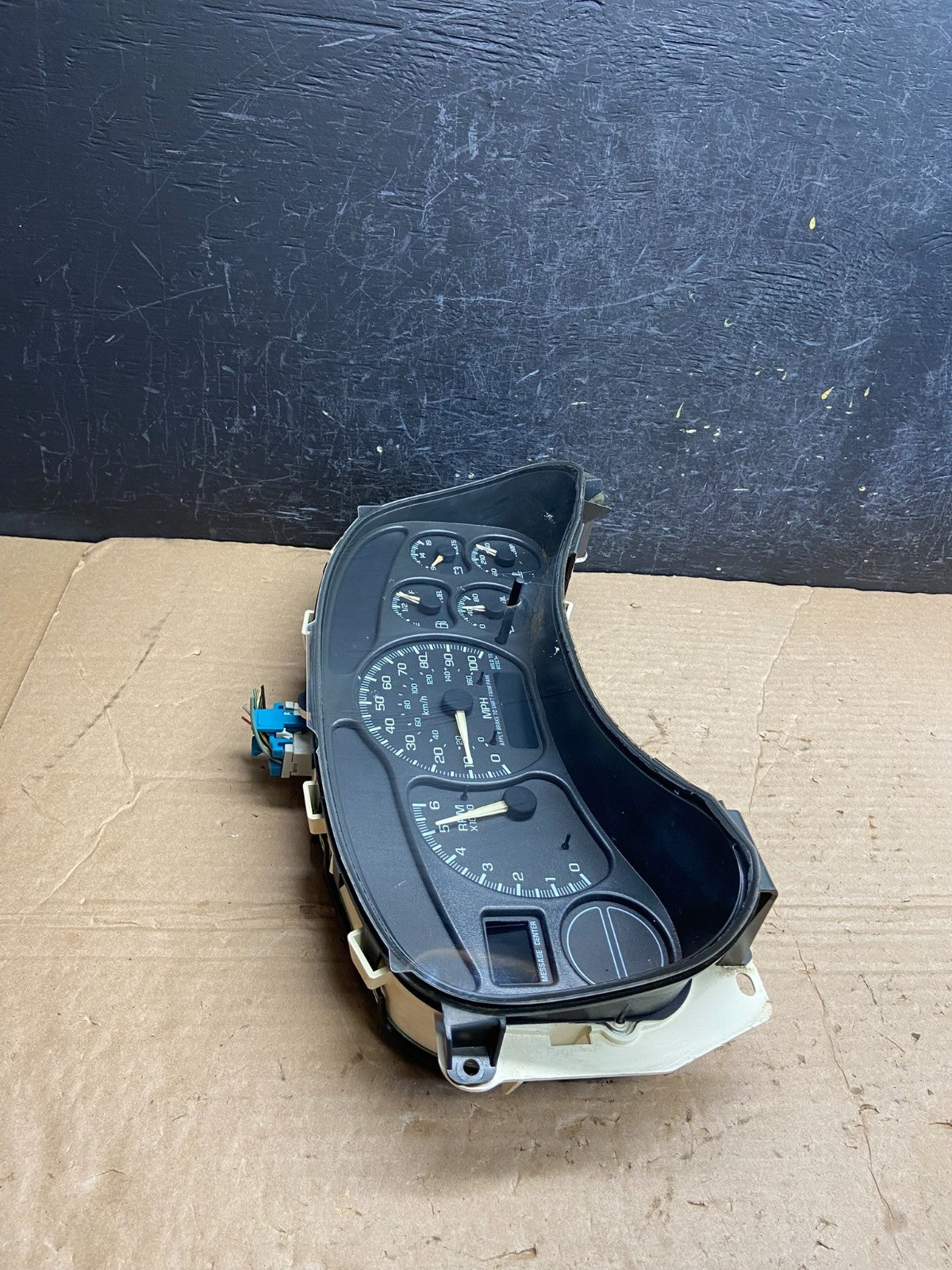 2002 GMC Yukon Speedometer Cluster Gauge AF2161 DG1