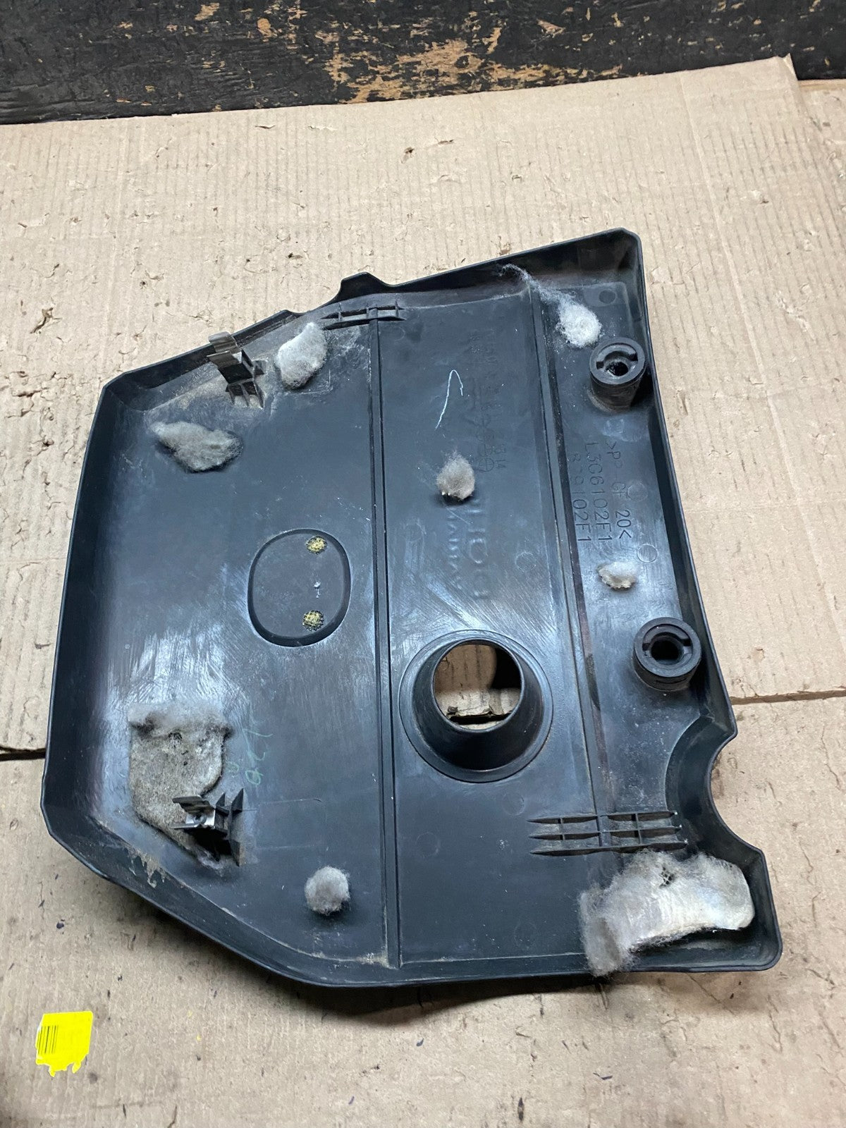 2004 to 2008 Mazda 3 DOHC 16 VALVE Engine Shield Top Cover Oem x8178 DG7