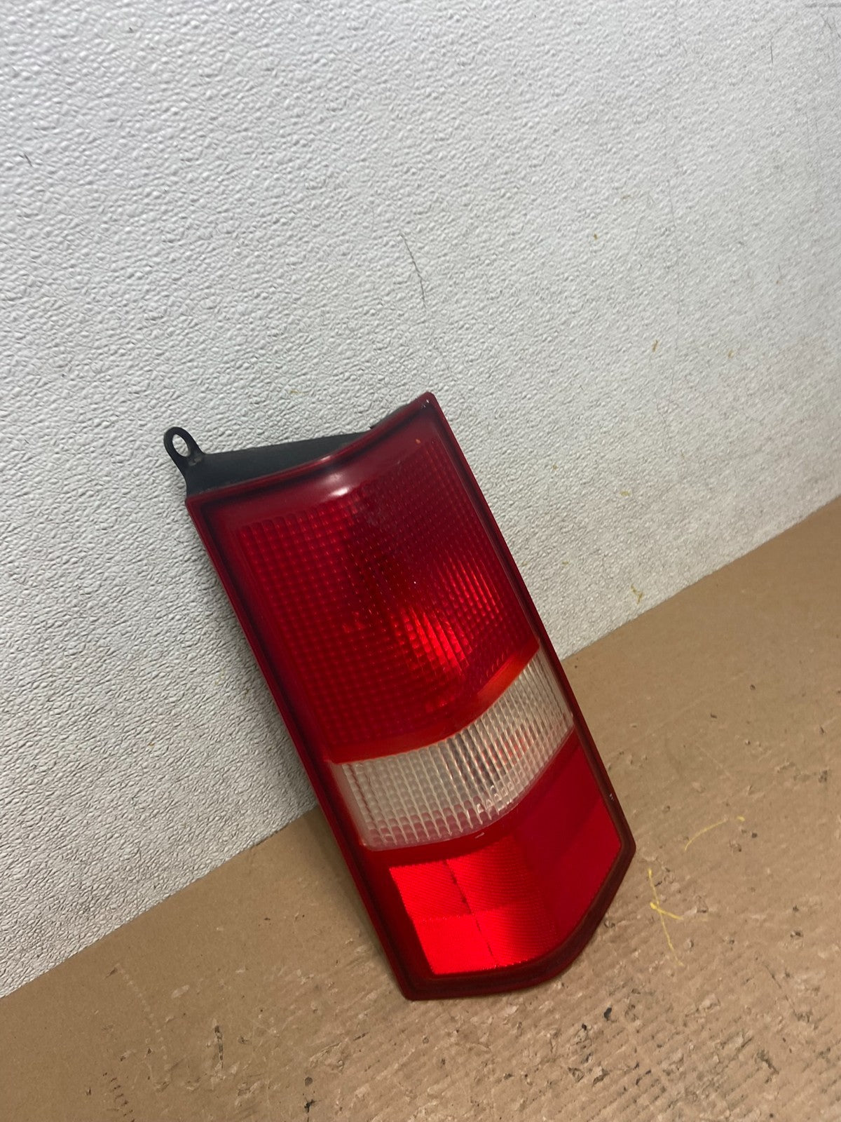 2003 to 2017 Chevrolet Express 1500 Left Driver Side Tail Light Oem R0918 DW2