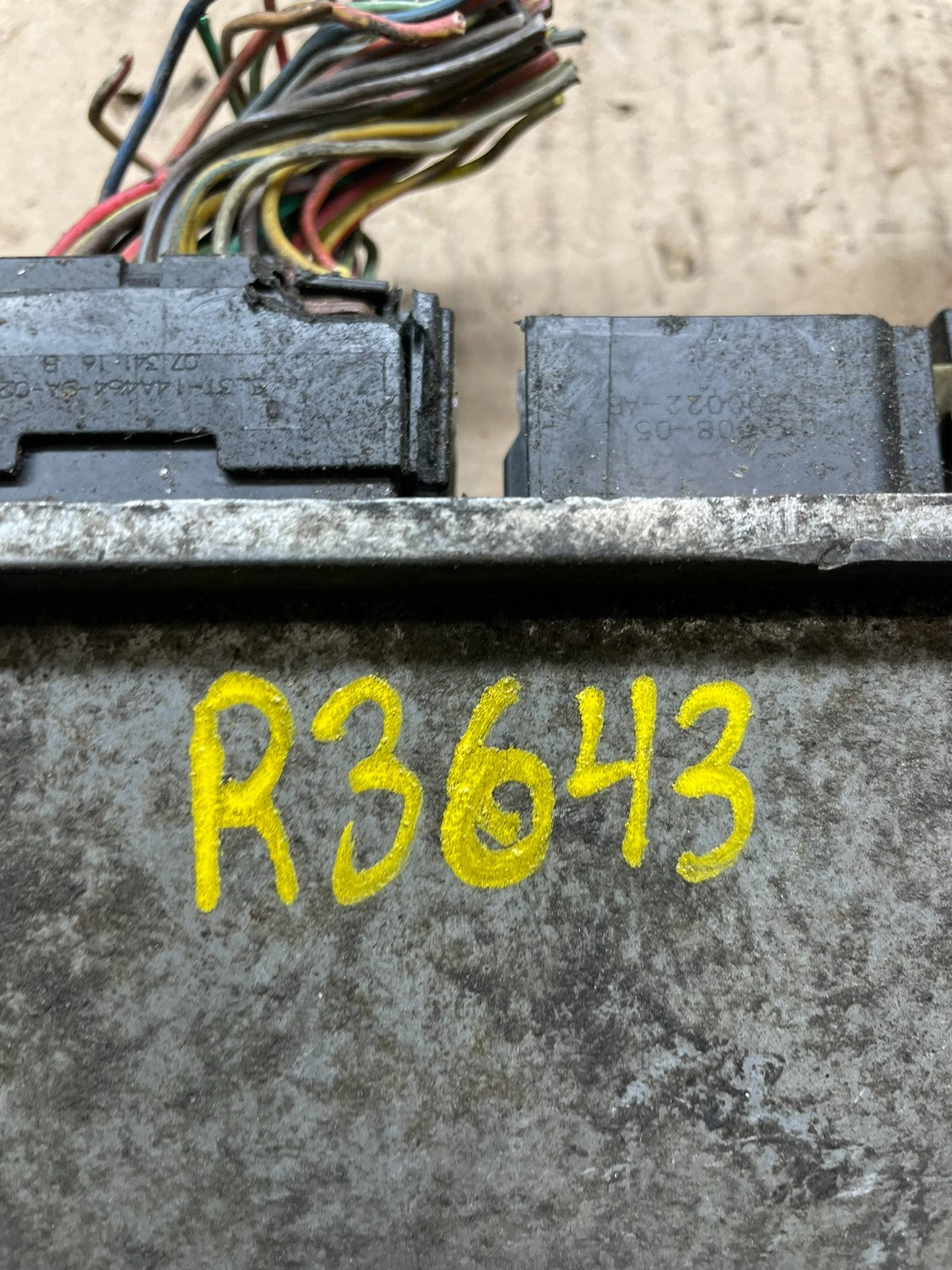 2008 Ford Van E150 4.6L Engine Control Module Unit ECU ECM R3643 DG5