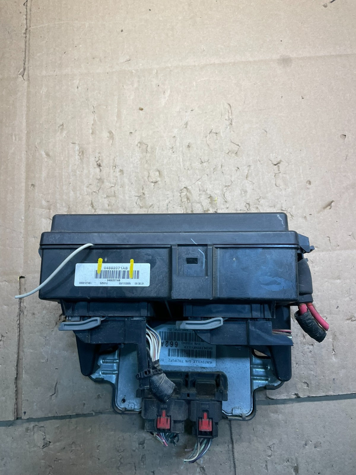 2005 Jeep Grand Cherokee BMC Body Module Power Fuse Box Relay W1415 DG2