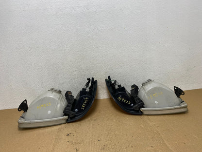 2001-2004 Toyota Sequoia Left+Right Side Halogen Headlights AF9825 DW8