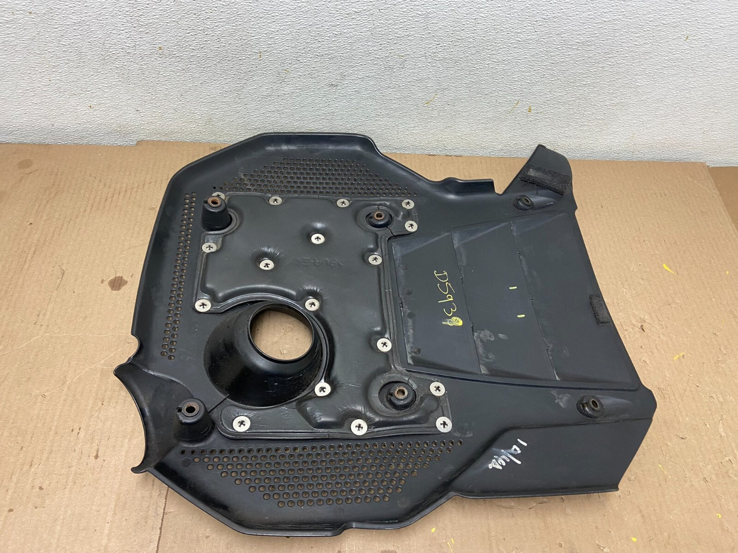 2006 to 2008 Hyundai sonata V6 3.3L Engine Motor Shield Cover OEM D59393