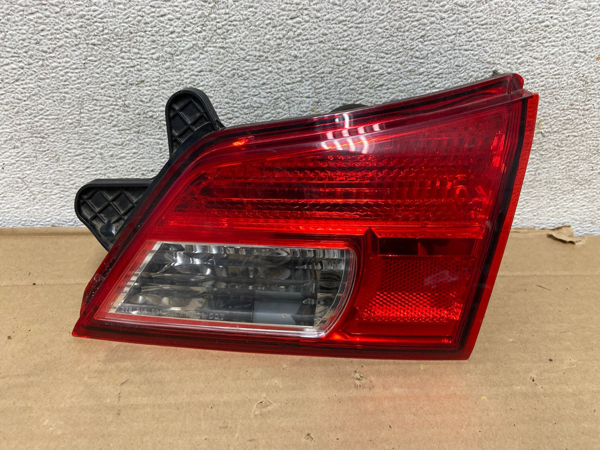 2010 - 2014 Subaru Outback Right Passenger RH Inner Tail Light AG9178 LK0