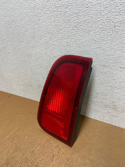 2003-2006 Lincoln Navigator Right Passenger Rh Tail Light Inner AE0266 LK1