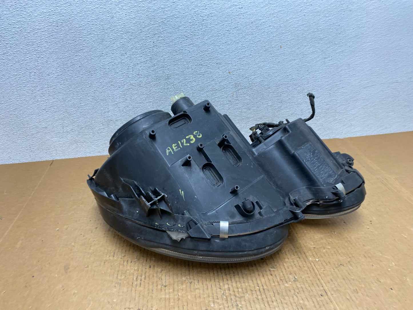 2003-2006 Mercedes E E320 E350 Left Driver Lh Side Halogen Headlight AE1238 DW8