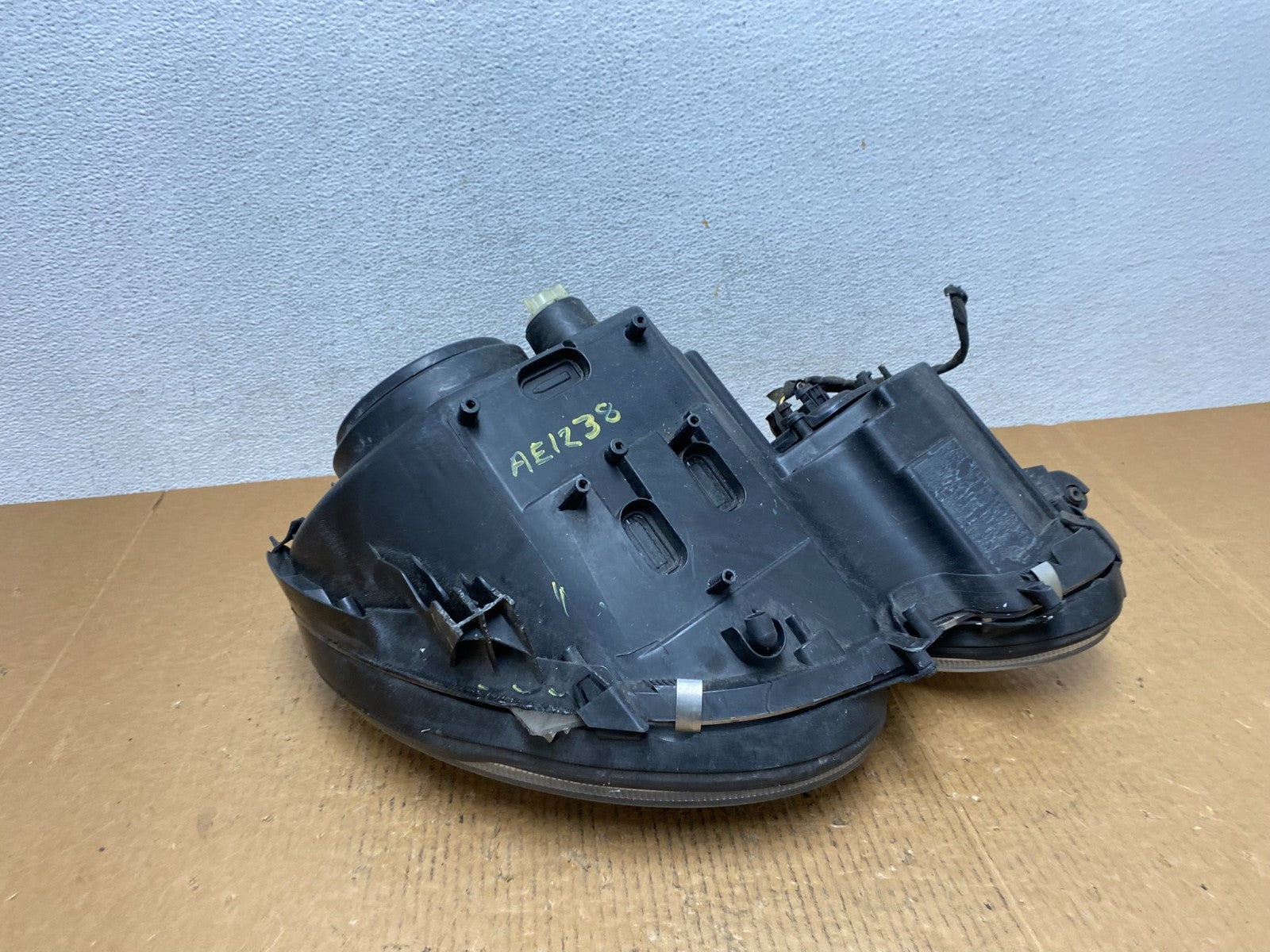 2003-2006 Mercedes E E320 E350 Left Driver Lh Side Halogen Headlight AE1238 DW8