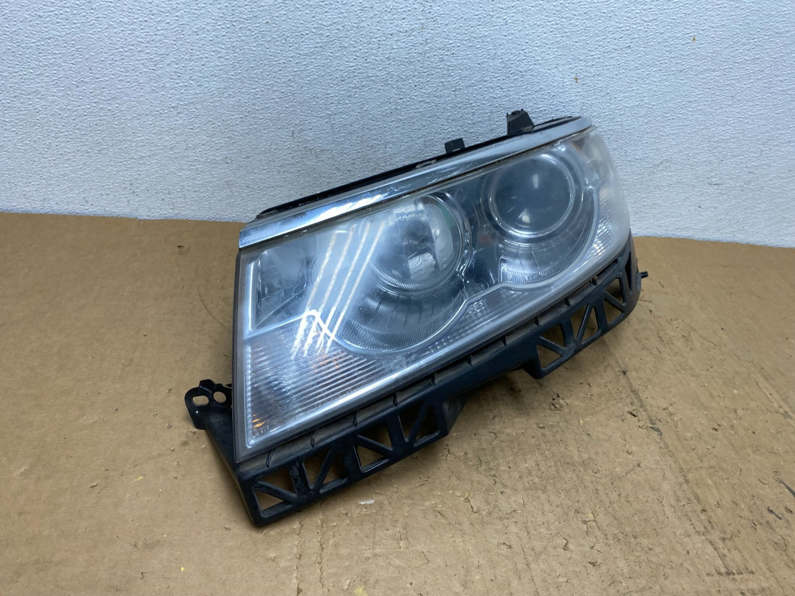 2006 to 2009 Lincoln MKZ Zephyr Left Driver Headlight Halogen AD0546 DW2