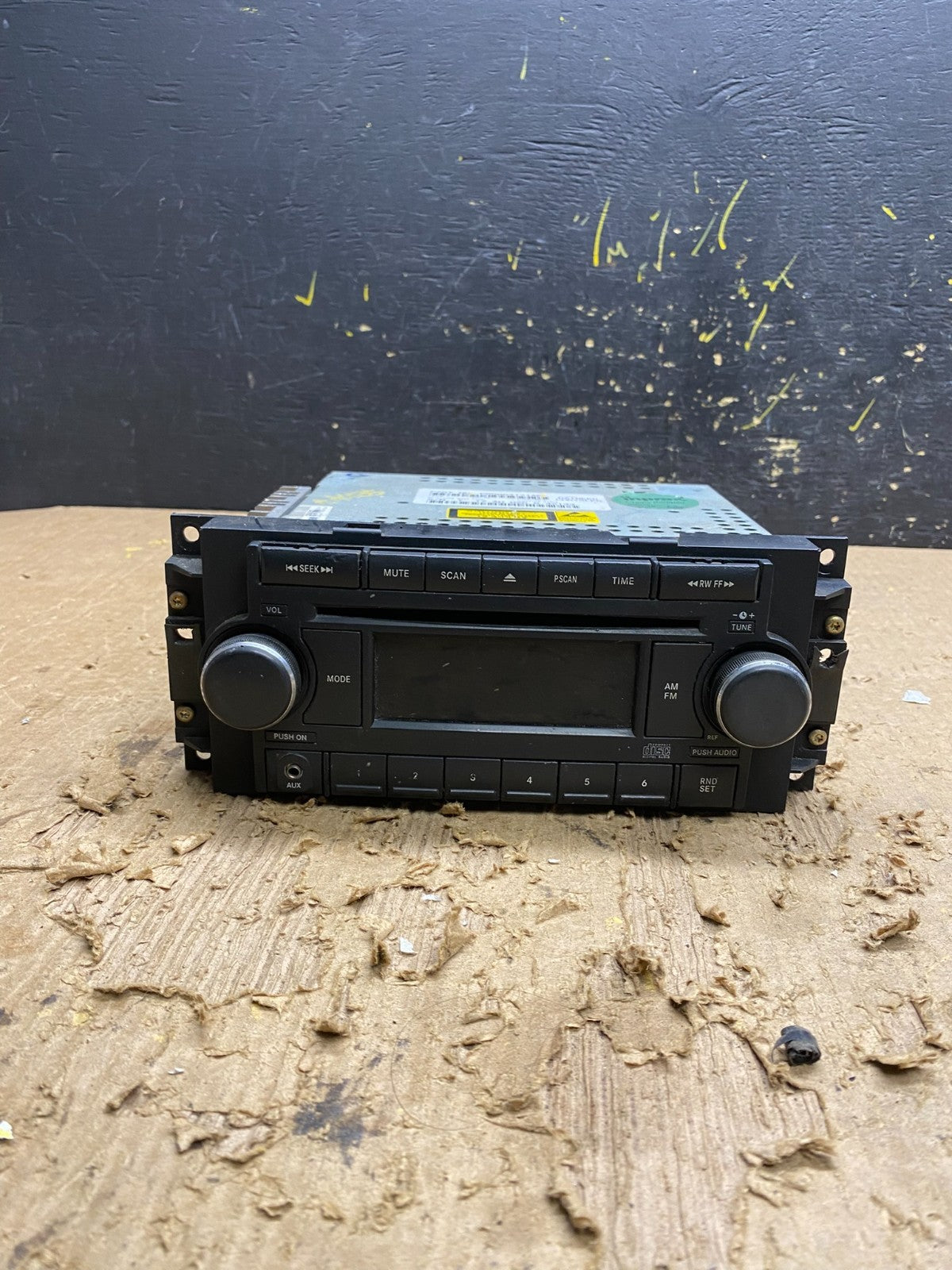 2005 2008 Jeep Dodge Chrysler Screen Display CD Player Satellite Radio AA0035 DG0