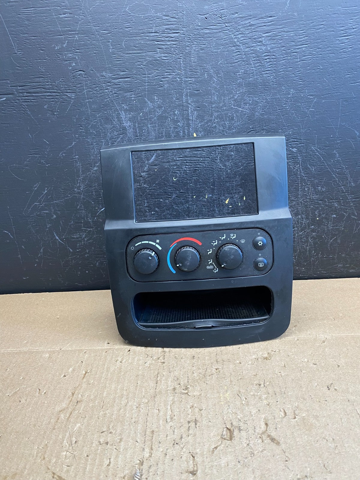2002 to 2005 Dodge Ram Radio Climate Control Dash Bezel Trim AC6808 DG0
