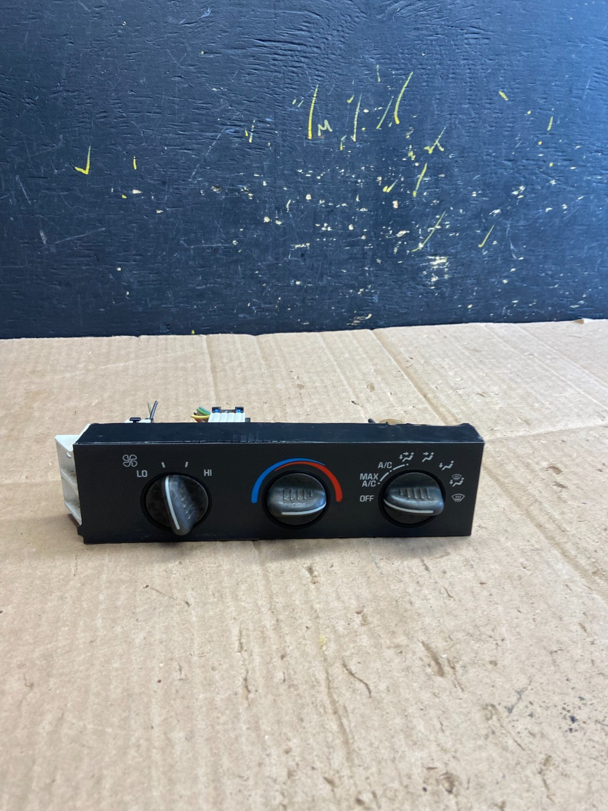 2001 - 2007 GMC Chevrolet Astro Express Climate Control A/C AA8088 DG0