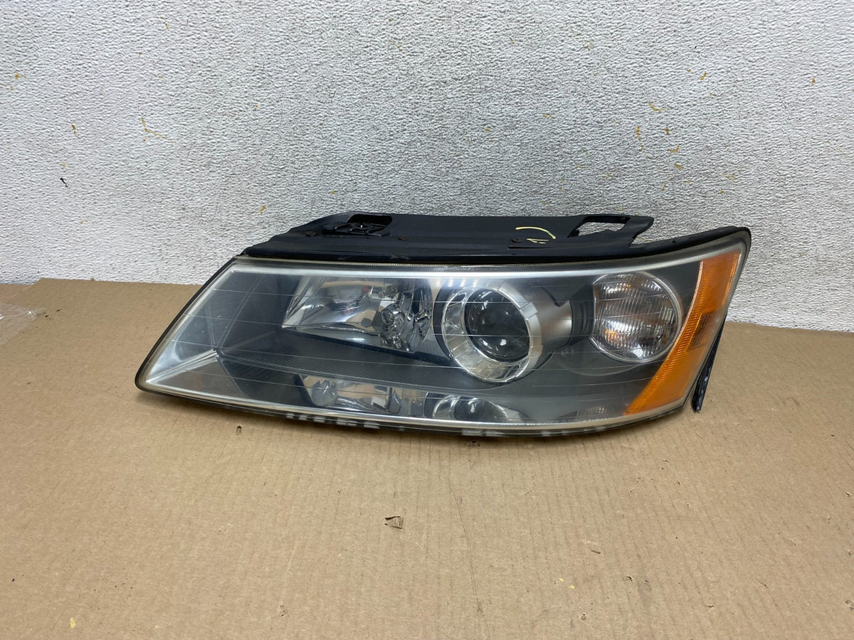 2006 to 2008 Hyundai Sonata Left Driver LH Side Headlight Halogen AH5735 DW0