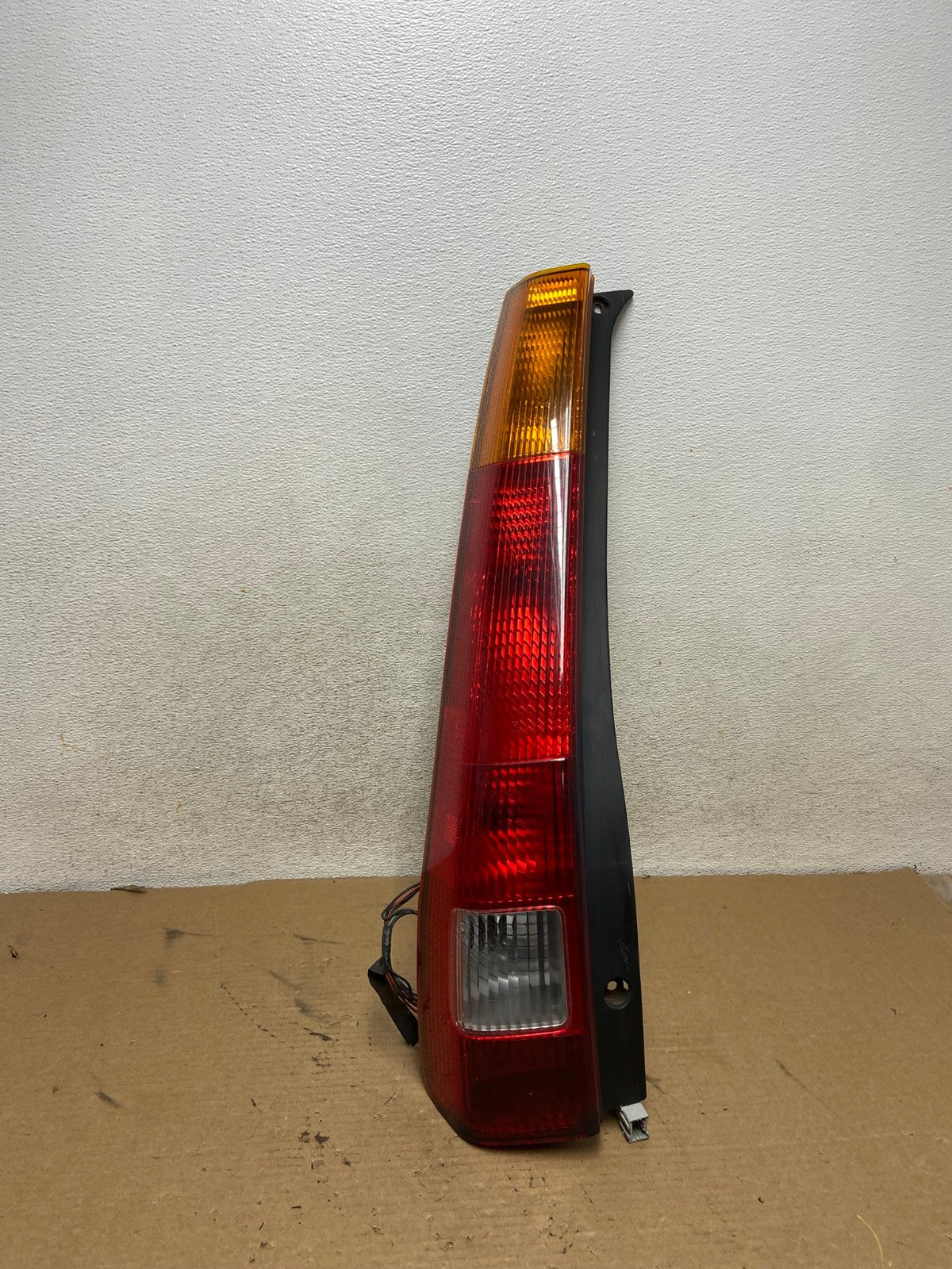 2002 2003 2004 Honda Crv Cr-v Left Driver Lh Tail Light AH4256 LK0