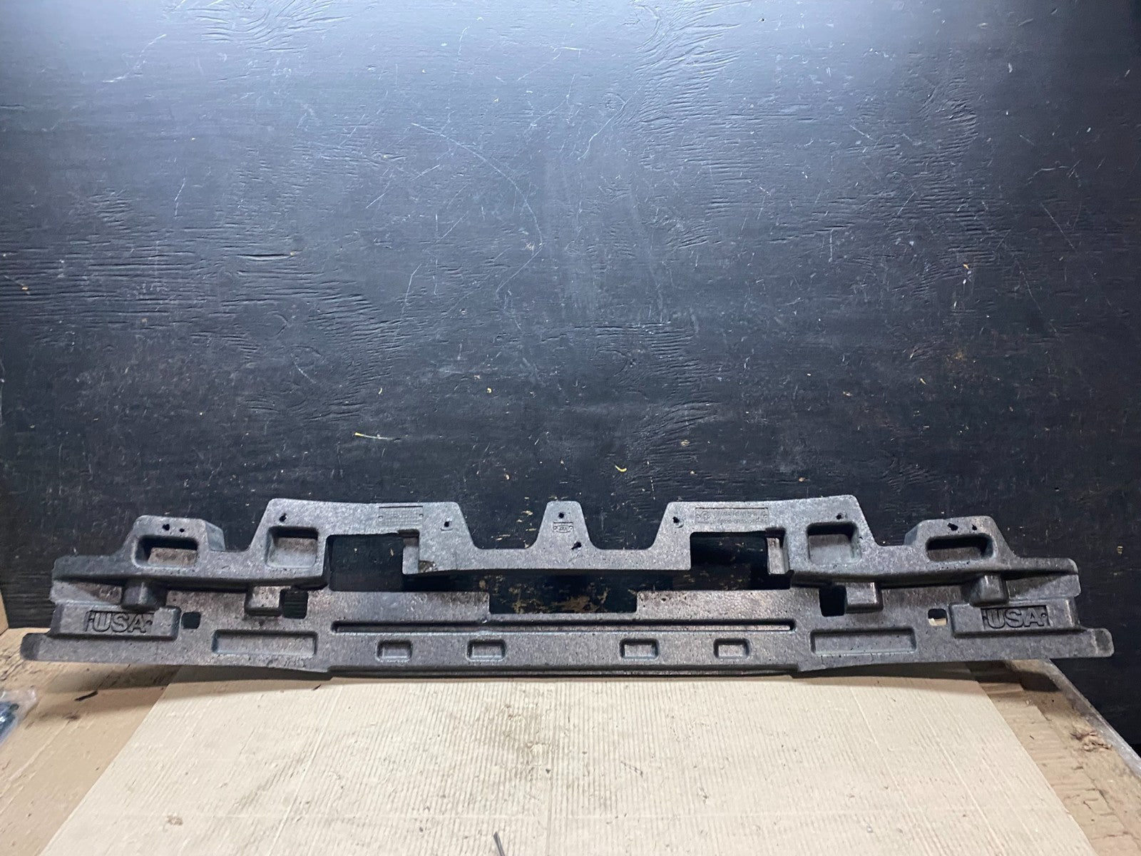 2014 2015 2016 KIA Cadenza Rear Bumper impact Absorber OEM X2898 DG3
