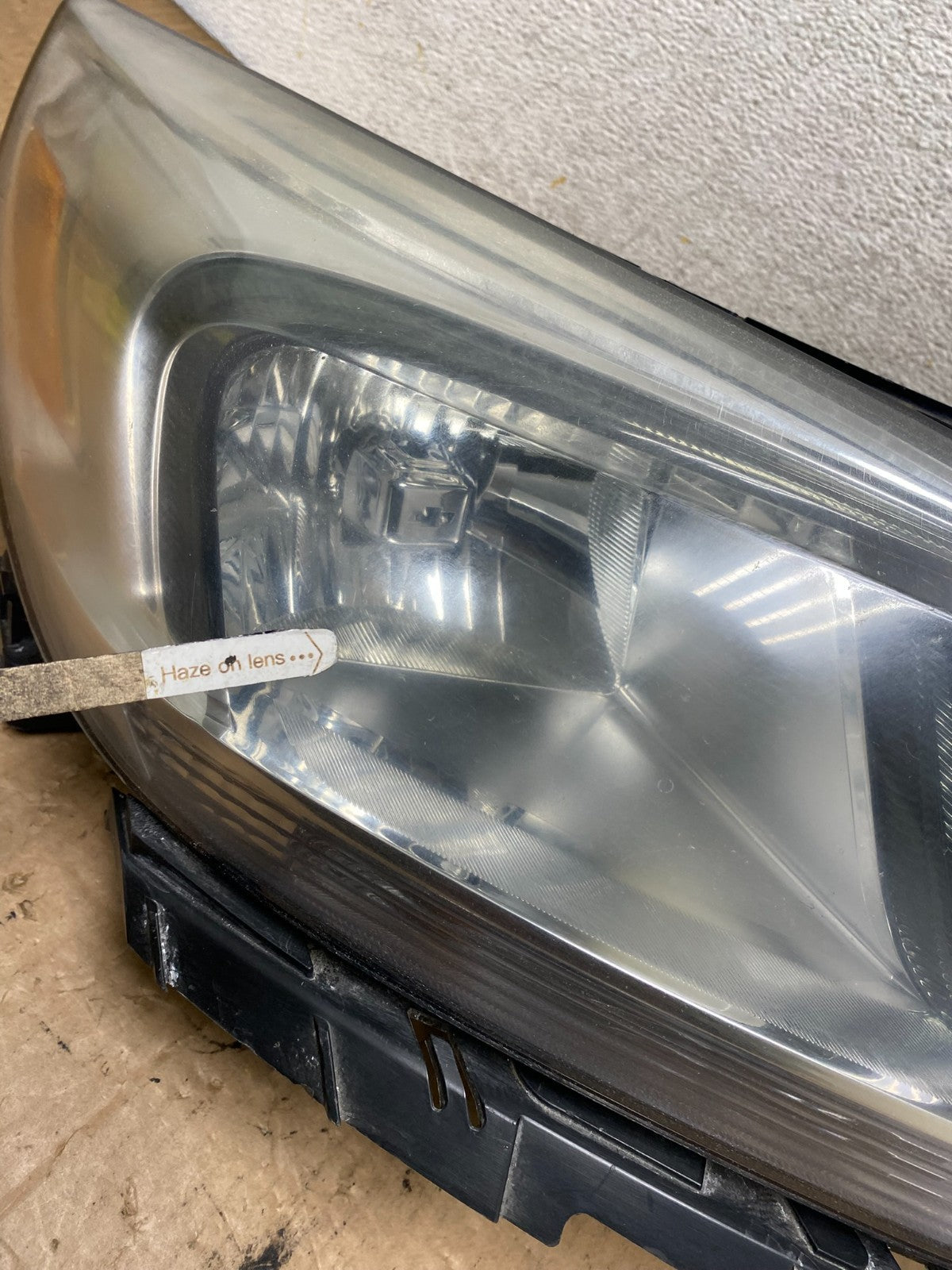 2013 - 2015 Chevrolet Malibu Right Passenger Halogen Headlight AI9034 DW5
