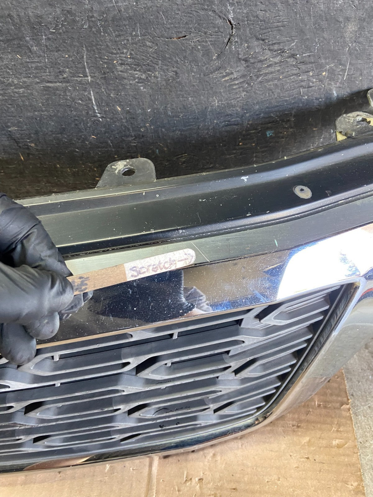 2011 to 2012 Kia Sedona Front Upper Grill Grille OEM Q5685 DG5