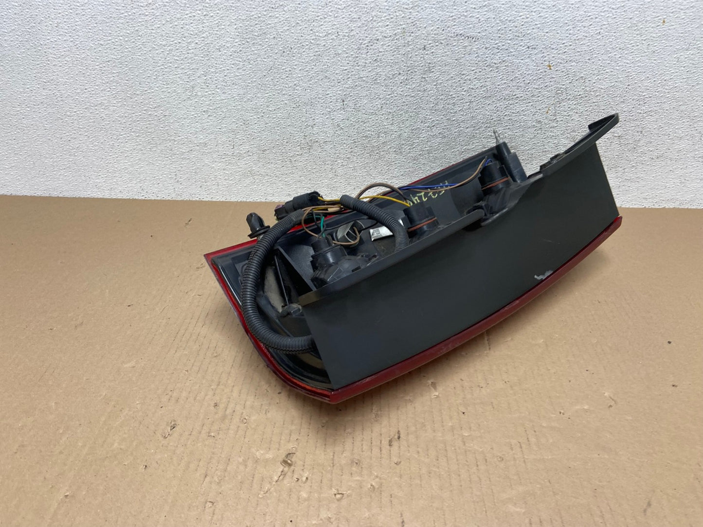 2007 to 2011 GMC Yukon Right Passenger RH Side Tail Light AE7246 LK4