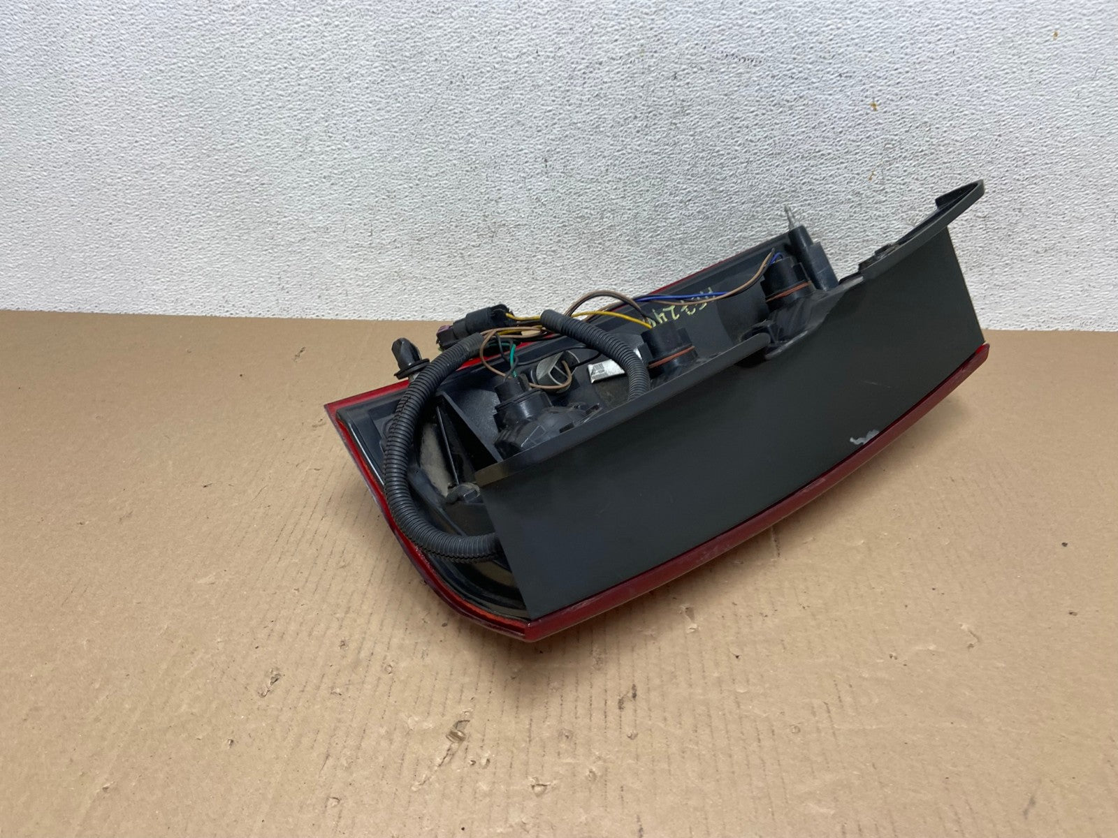 2007 to 2011 GMC Yukon Right Passenger RH Side Tail Light AE7246 LK4