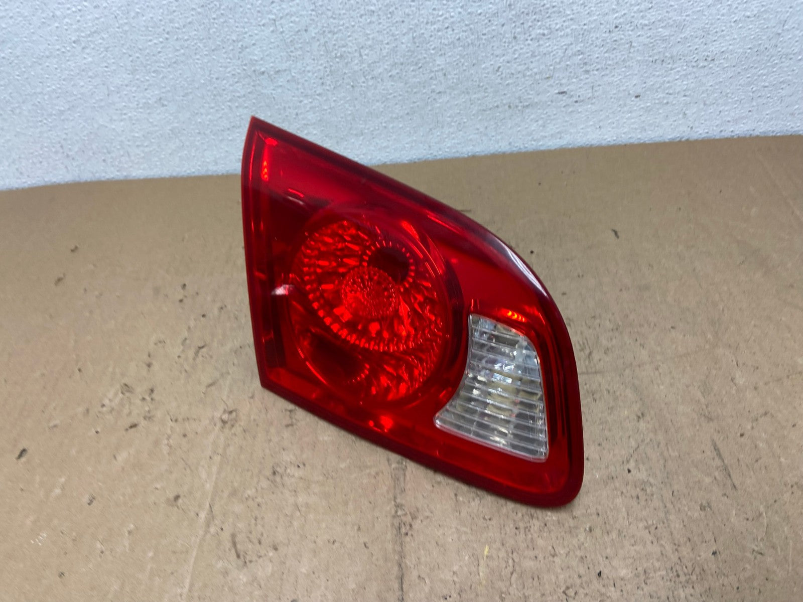 2007 2008 2009 Hyundai Santa Fe Left Driver LH Tail Light Inner AC72621