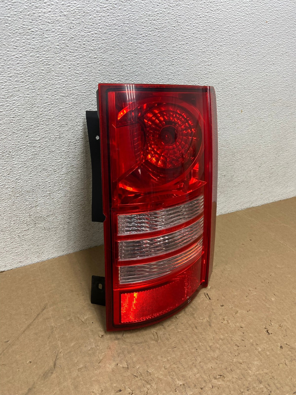 2008 - 2010 Chrysler Town And Country Right Passenger Tail Light AG1091 LK2