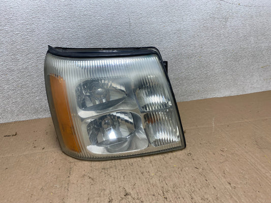 2002-2006 Cadillac Escalade Right Passenger Side Xenon HID Headlight Oem Y31060