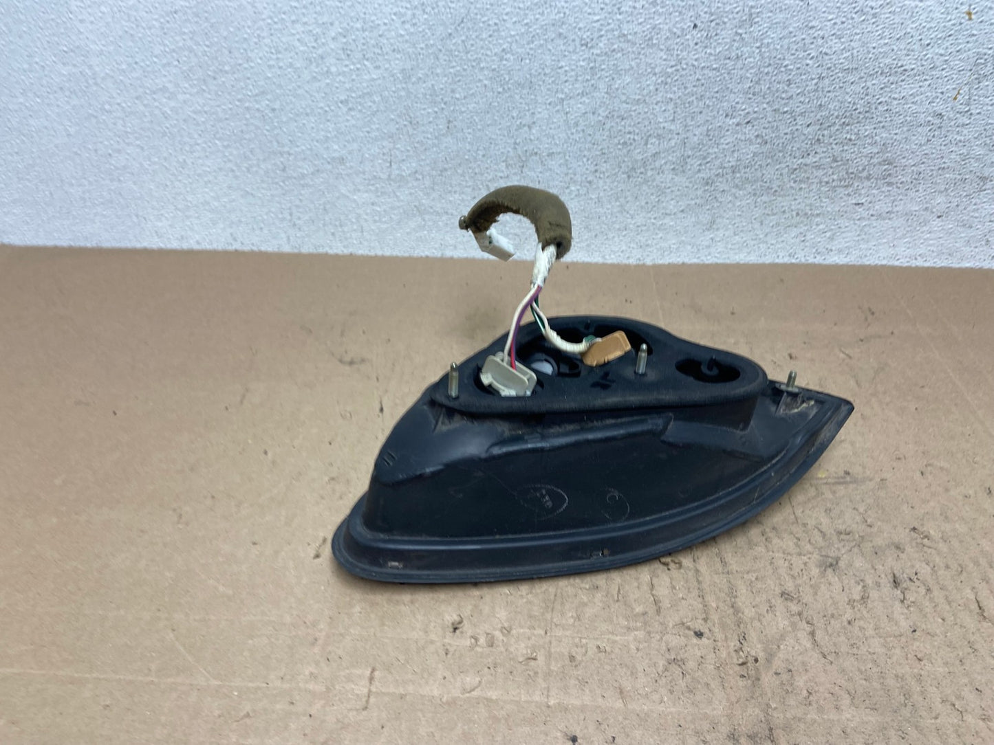 2000-2003 Lexus RX300 Right Passenger Side Rear Inner Tail Light AE6564 LK4