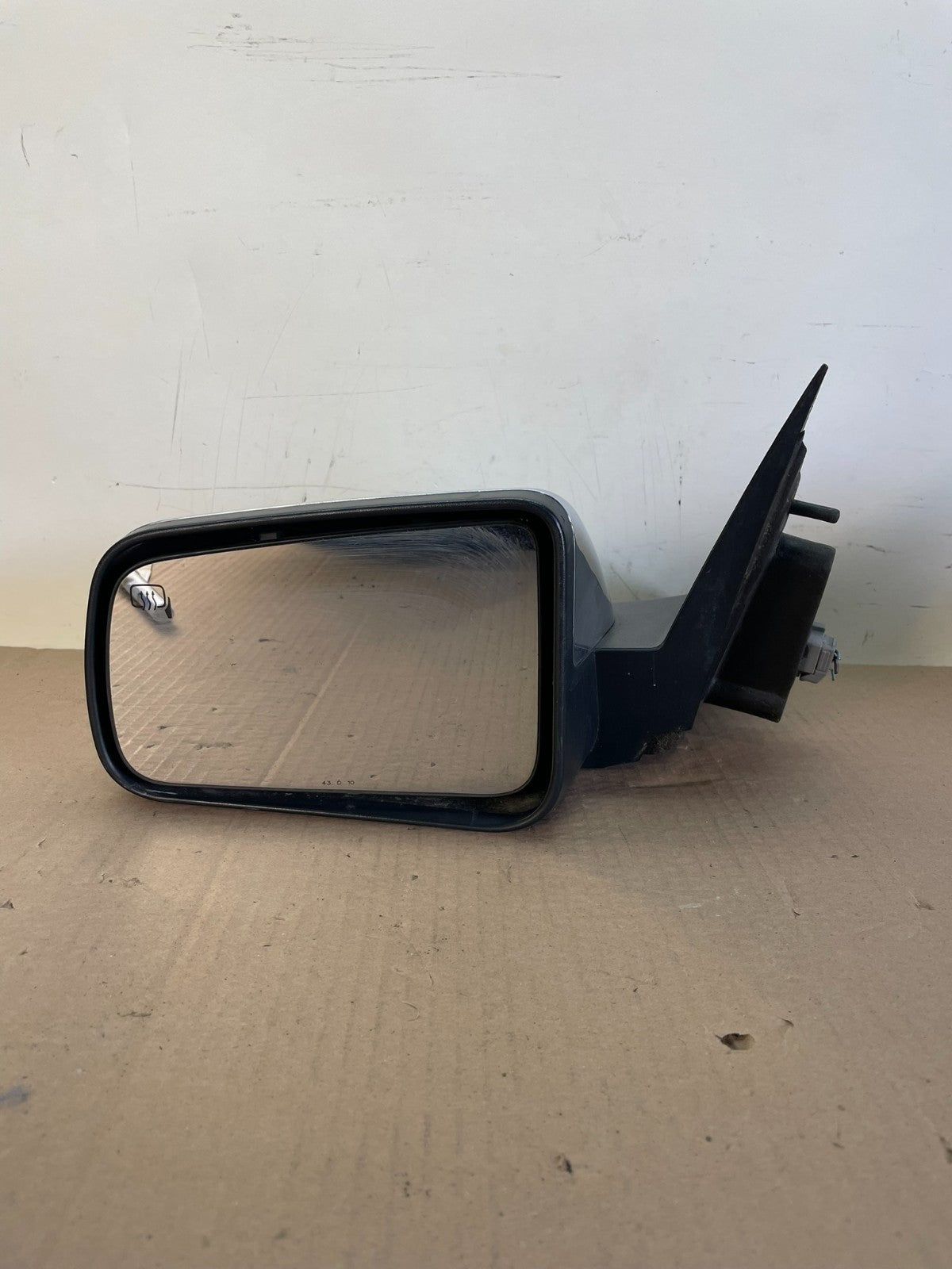 2008 to 2011 Ford Focus Left Driver View Door Mirror AH6498 DG7