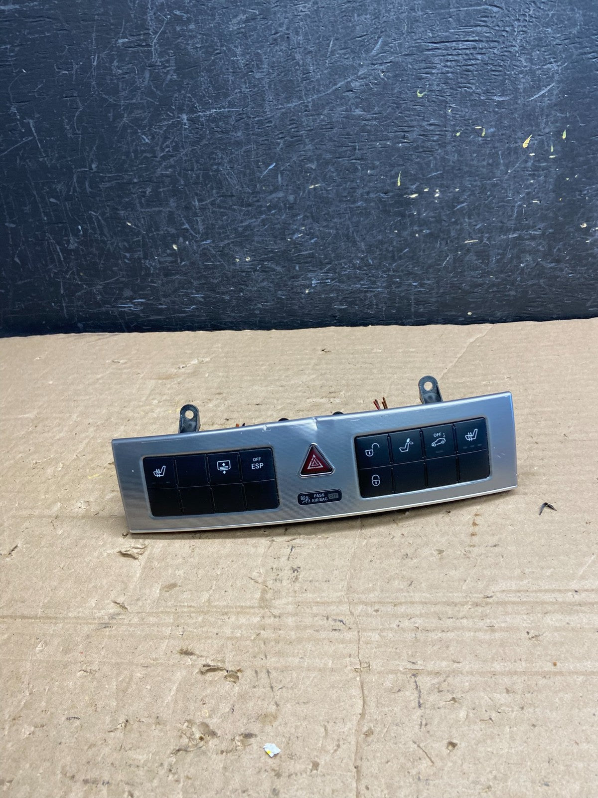 2005 - 2007 Mercedes C230 C240 Center Console Switch Control Unit AF2232 DW0