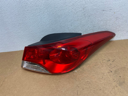 2011 2012 2013 Hyundai Elantra Sedan Right Passenger Tail Light AD4658 LK0