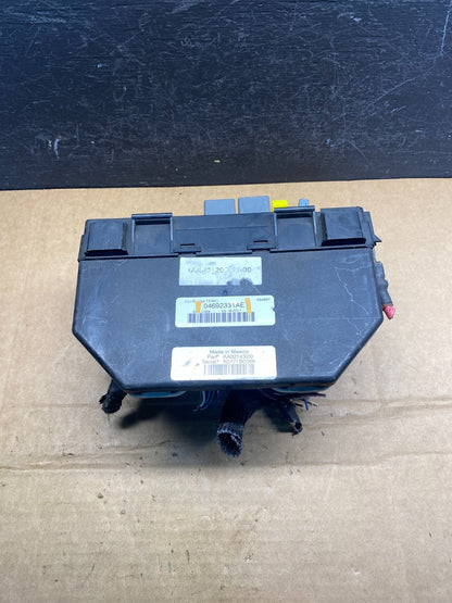 2011 Liberty Nitro TIPM Power Integrated Fuse Box Module AD7370 DG4