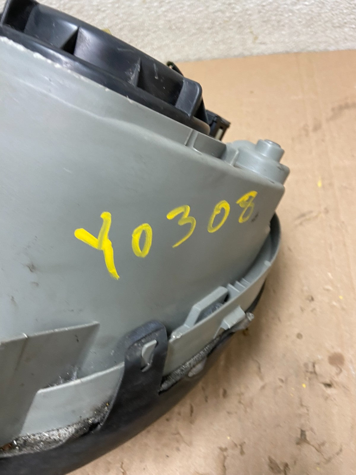 2000-2002 Mercedes E E320 E430 Right Passenger Xenon HID Headlight OEM Y0308 DG8