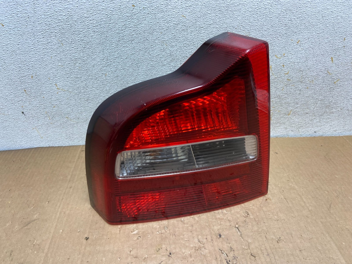 1999-2003 Volvo S80 Left Driver LH Side Tail Light AI9097 LK0