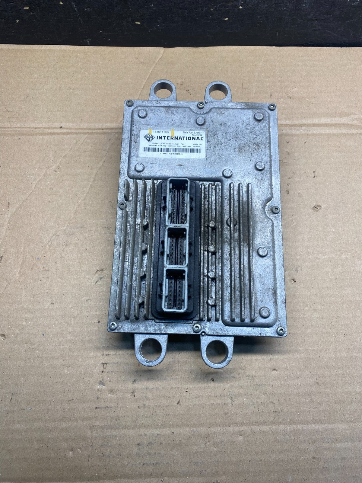 2003 - 2006 Ford F250 F350 6.0L Fuel Injector Module 1845117c6 AH9847 DG0