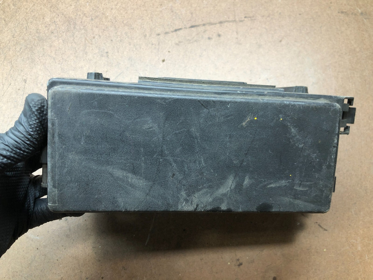 2006 Jeep Grand Cherokee Integrated Power Fuse Box Body Control Module R6373 DG3