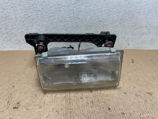 1995 to 1997 Cadillac Eldorado Right Passenger RH Side Headlight Q2717 PS0