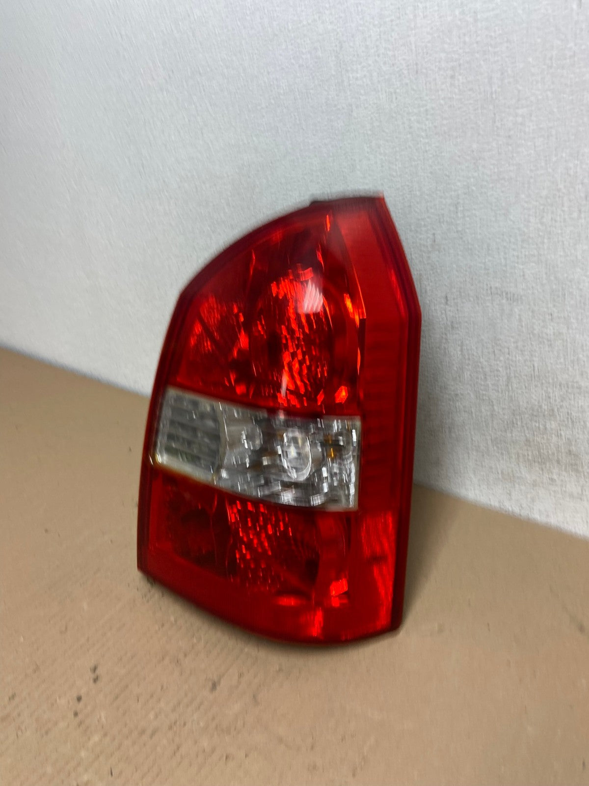 2005 to 2009 Hyundai Tucson Right Passenger Rh Tail Light AE7239 LK1