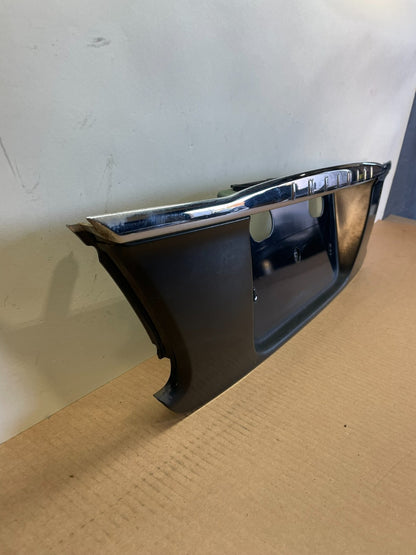 2000 2001 Infiniti I30 Rear Trunk Deck Finish Panel License Plate Trim AJ1052 DG2