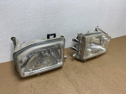 1999-2004 Nissan Pathfinder Left+Right Side Set Halogen Headlights AC5822 DW2