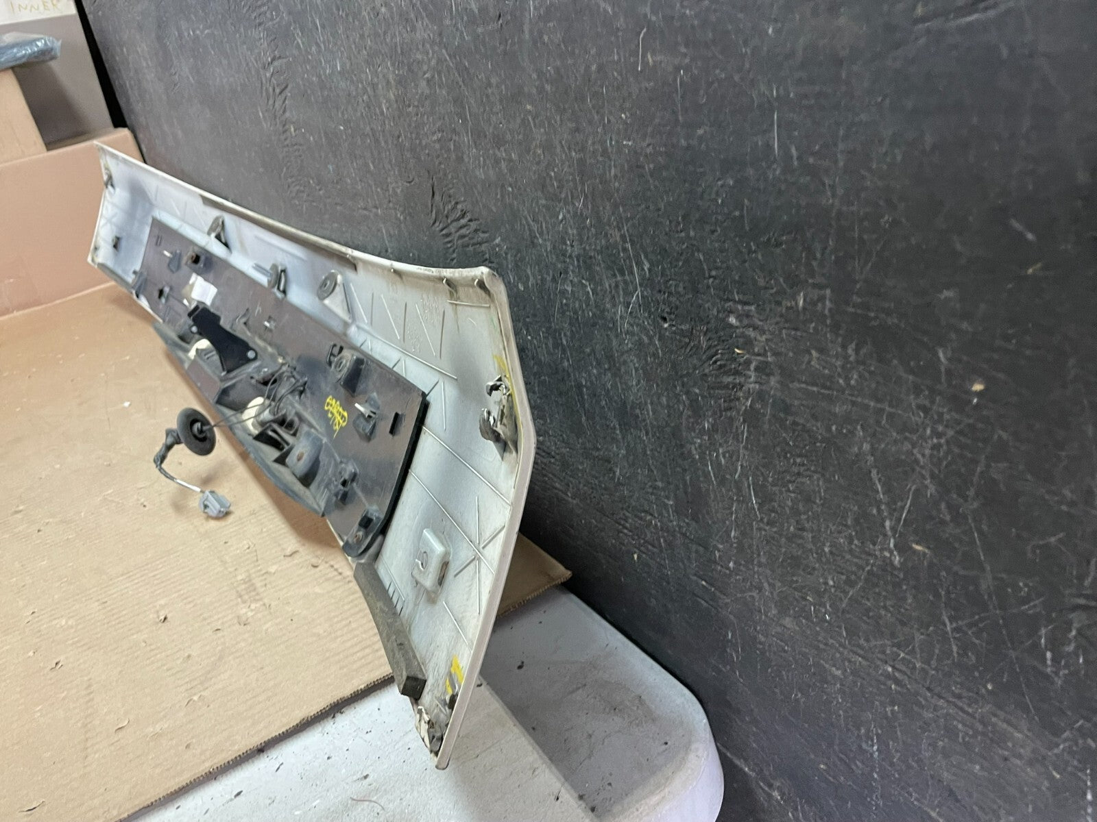 2011-2018 Dodge Grand Caravan Rear Tail Gate Trim Molding Panel OEM L9233 DG10