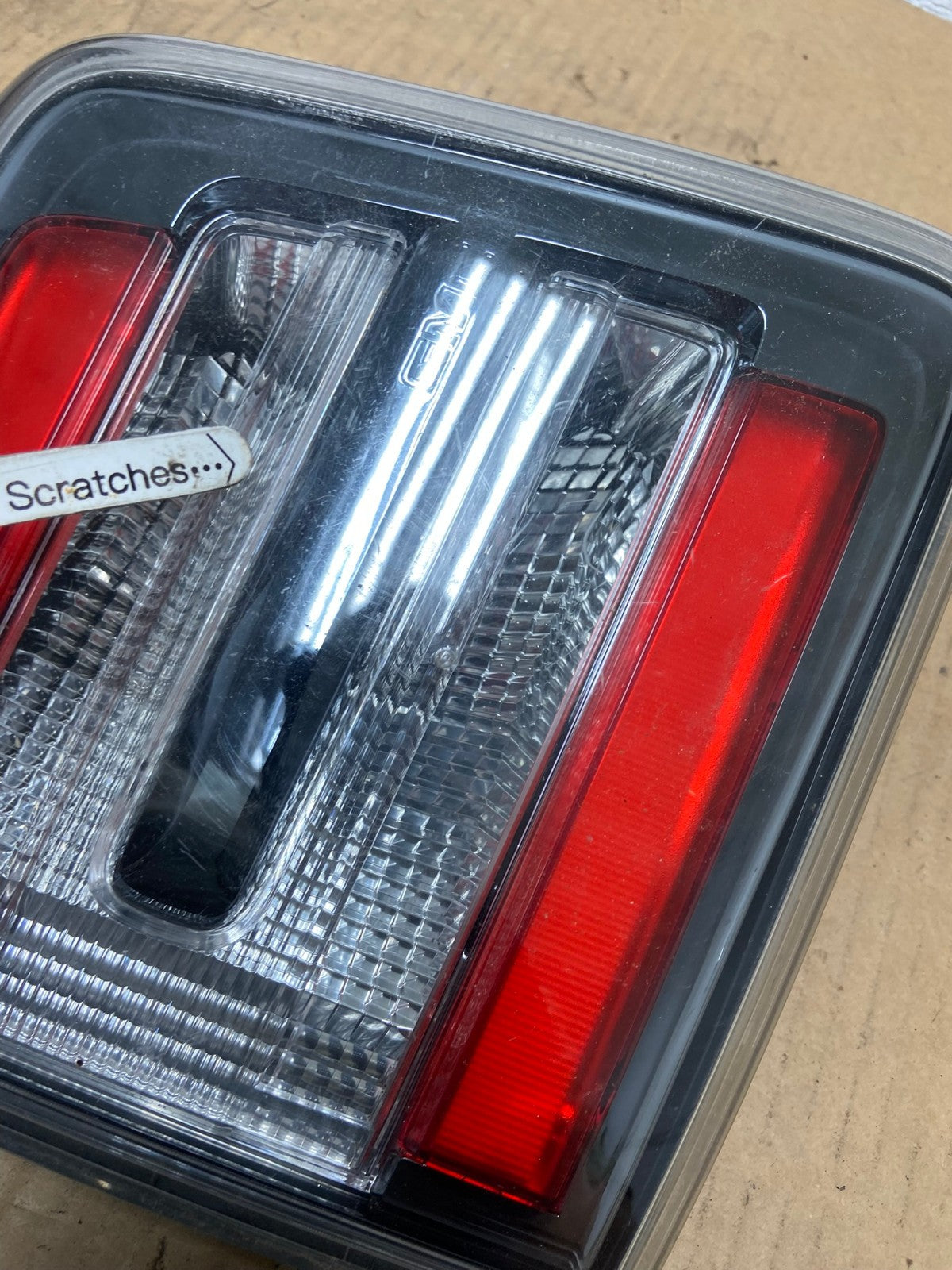 2013 to 2016 GMC Acadia Left Driver LH Side Inner Tail Light AD0961 LK3