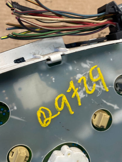2004 to 2008 Ford E150 E250 E350 Gauge Speedometer Cluster Q9729 DG8