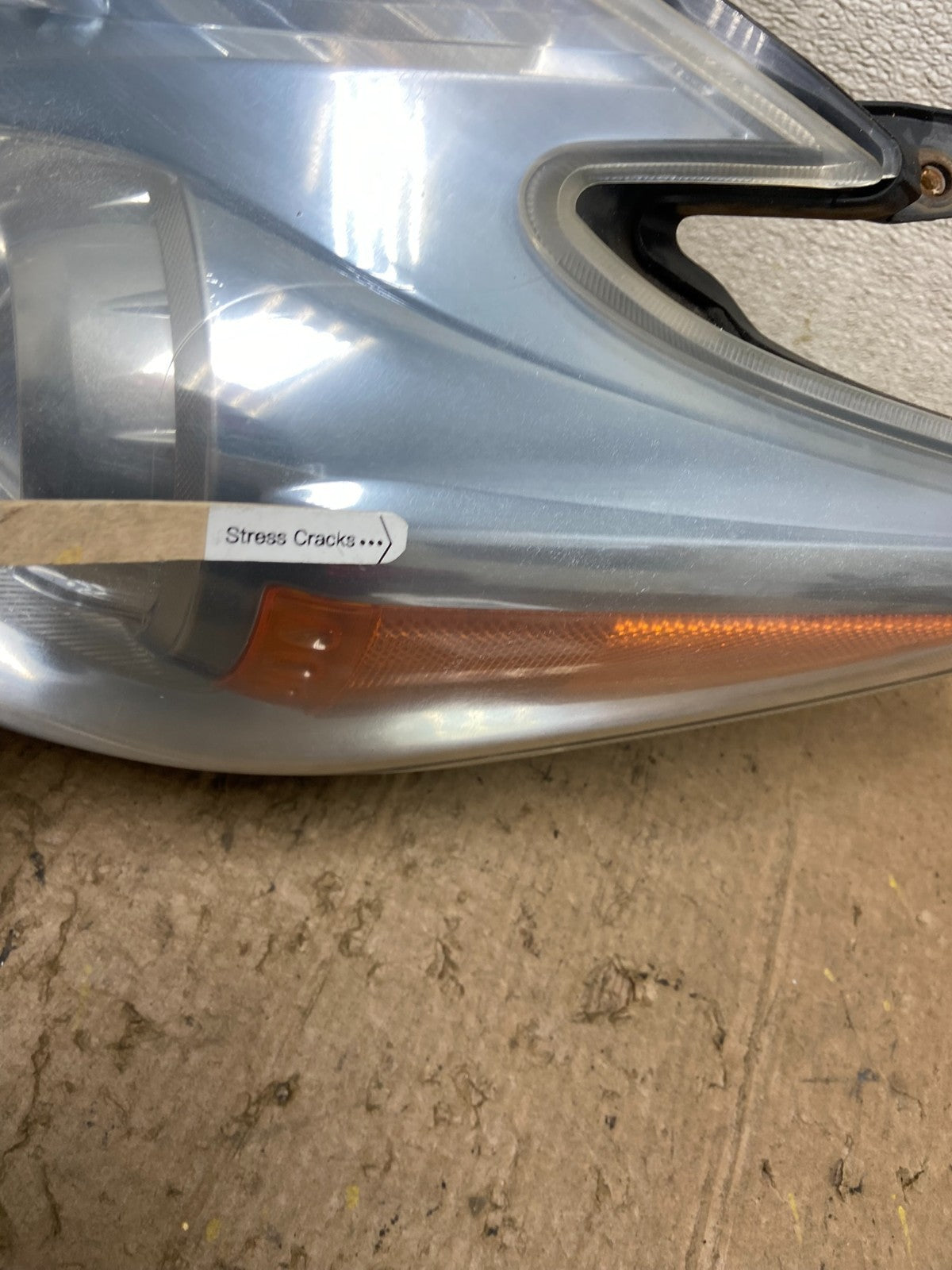 2010 - 2011 Toyota Prius Left Driver LH Blue Halogen Headlight Oem AA51933