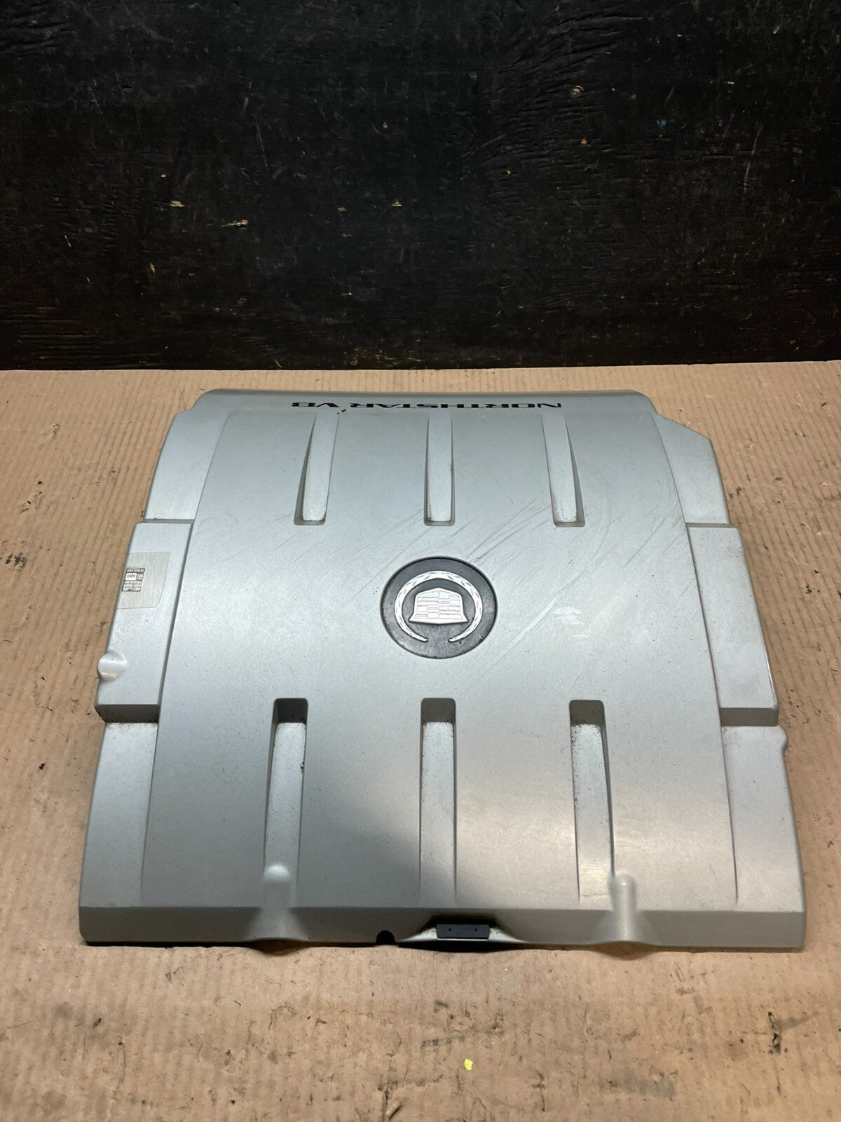 1997 to 2004 Cadillac Deville Seville Northstar Engine Motor Cover J3611 DG1