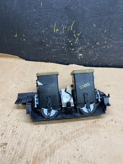 2006 to 2011 Cadillac DTS Dash Center Air Vent Heater Bezel OEM z1885 DG4