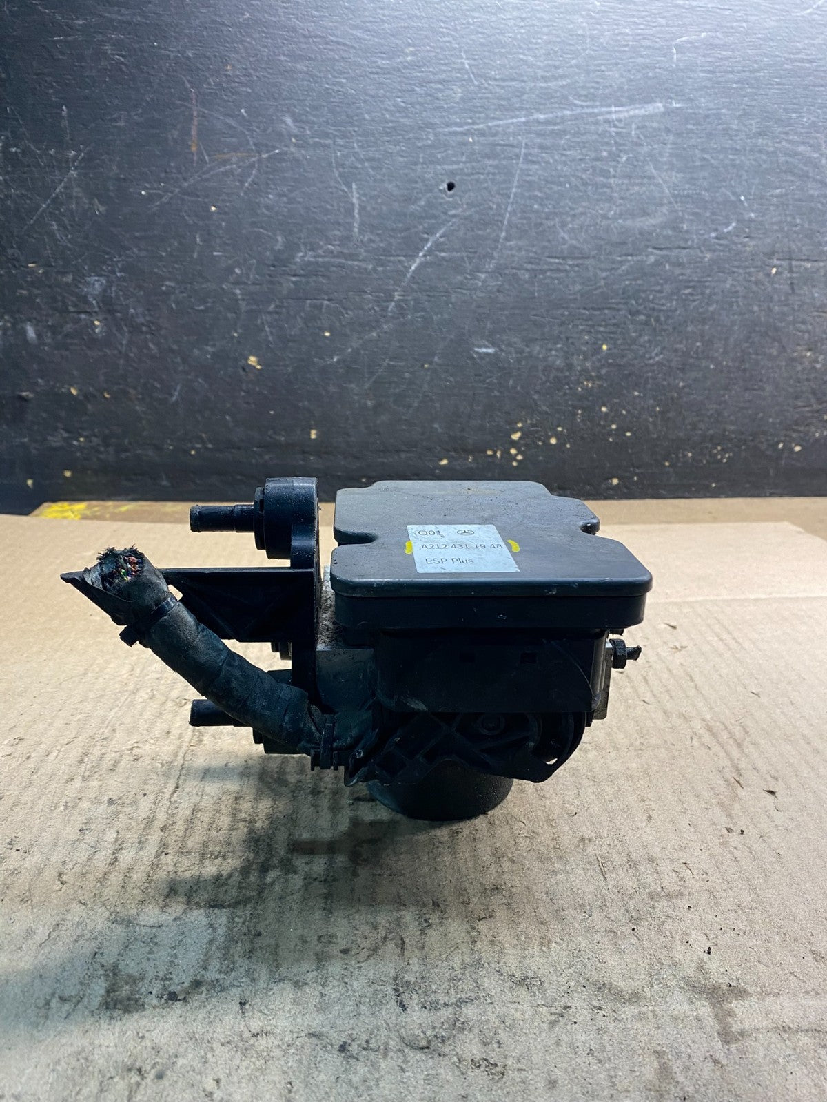 2014 Mercedes-Benz E350 W212 ABS Anti Lock Brake Pump Module z4651 DG1