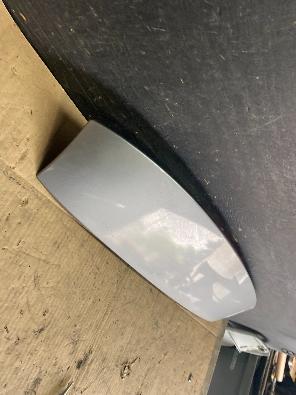 1999 2005 BMW e46 325i  Trunk Hatch Wing Spoiler OEM R7947 DG2