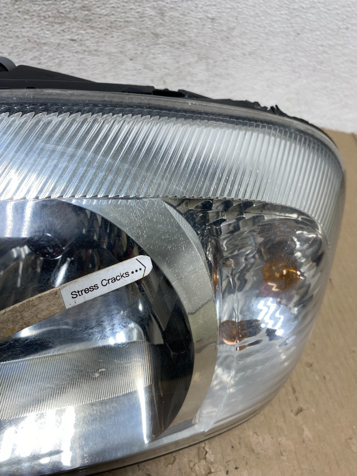 2000 to 2005 Mercury Sable Left Driver LH Side Halogen Headlight AE9784 DW4