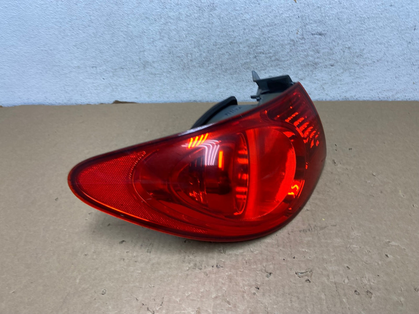 2007 to 2010 Hyundai Elantra Sedan Left Driver Side Tail Light AF7445 LK2