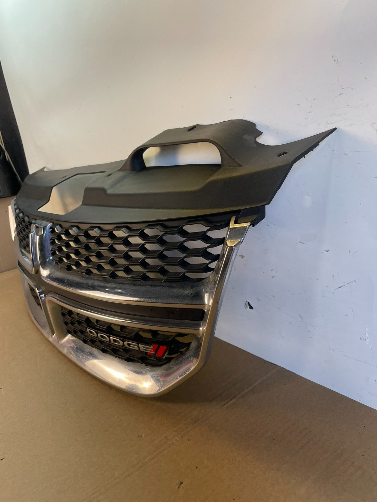 2011 to 2018 Dodge Journey Front Upper Chrome Grill Grille ag2914 DG1